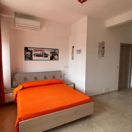 La Finestra Sul Mare B&B Crotone Buitenkant foto