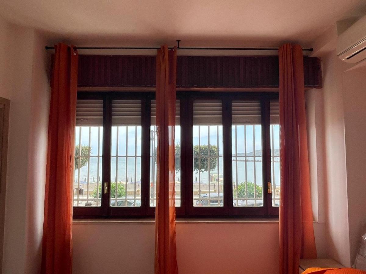 La Finestra Sul Mare B&B Crotone Buitenkant foto